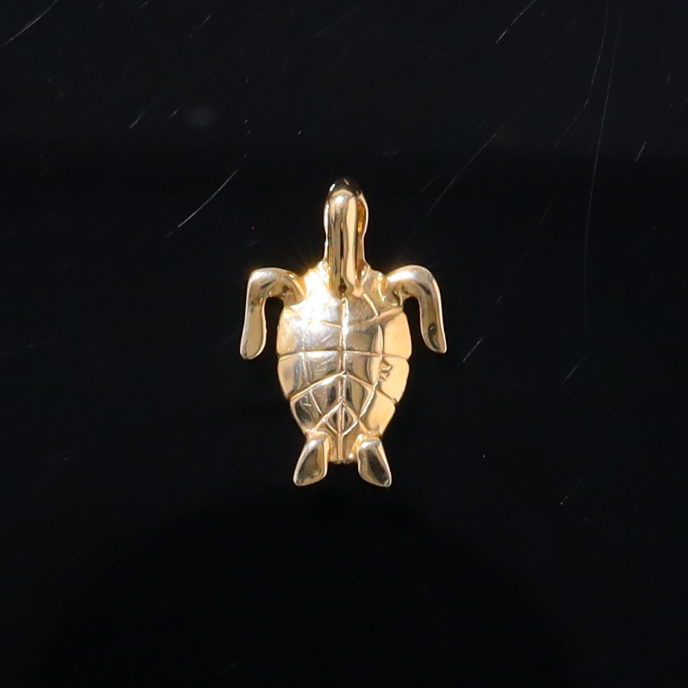 Opal Pendant Inlaid Realistic Design Sea Turtle