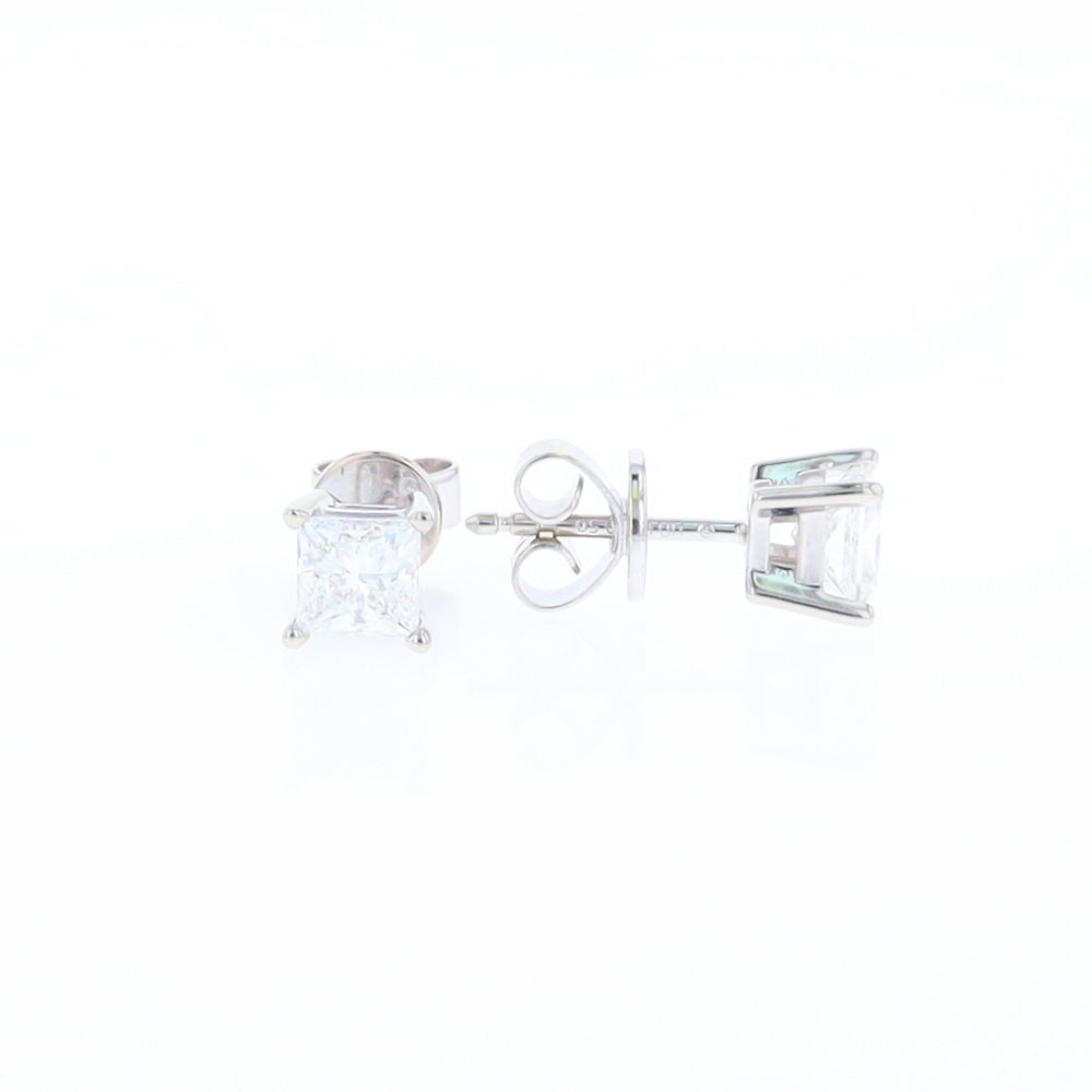 1.06ctw Diamond Stud Earrings