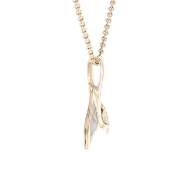 Whale Tail Necklaces Natural Gold Quartz and Nuggets Inlaid Pendant