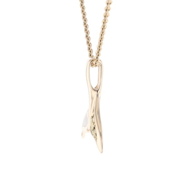 Whale Tail Necklaces Natural Gold Quartz and Nuggets Inlaid Pendant