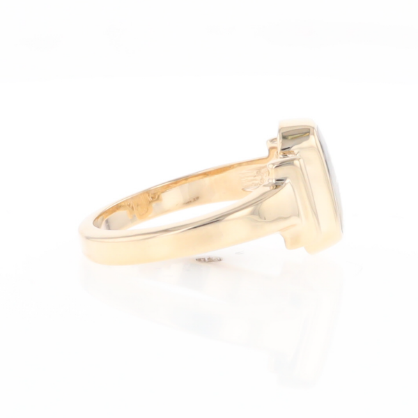 Gold Quartz Ring Oval Inlaid Design with .24ctw Round Diamonds