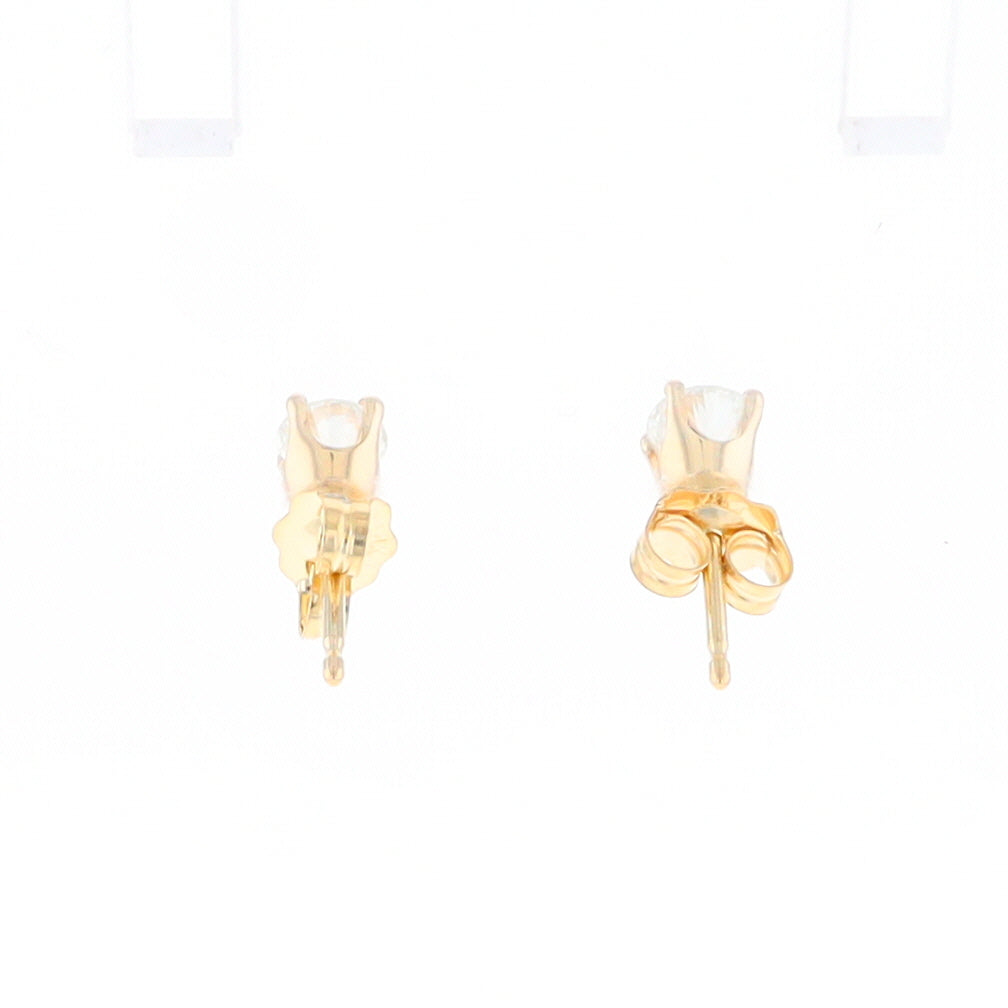 0.41ctw Diamond Stud Earrings