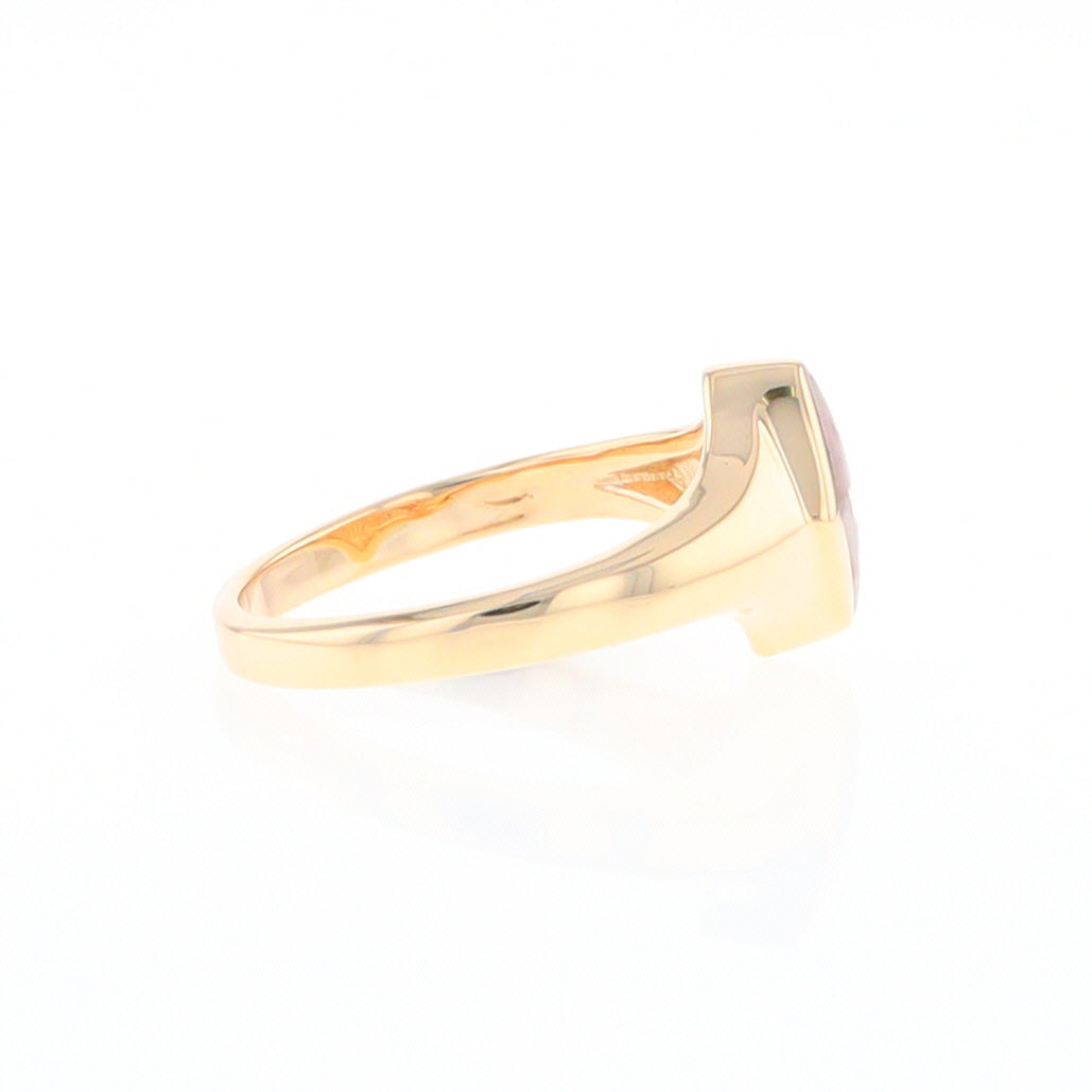 Gold Quartz Ring Diamond Shape Inlaid Design