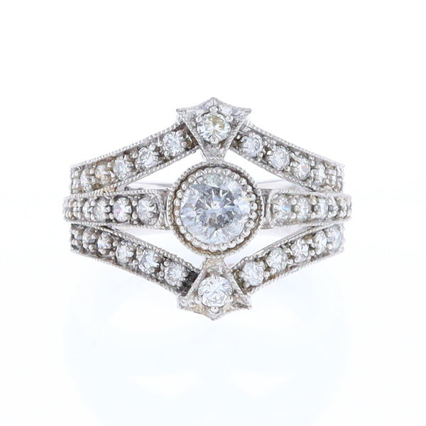 The Queen's Ring - Salt and Pepper