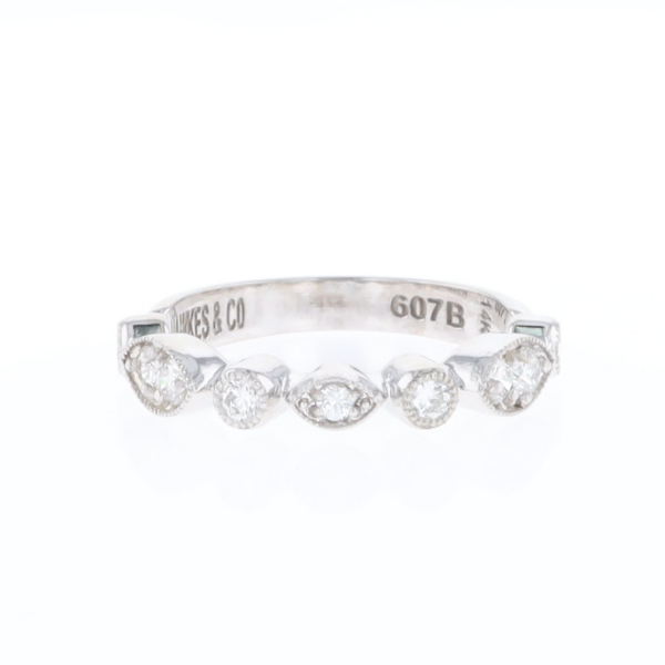 Simply Vintage Wedding Band (White Gold)