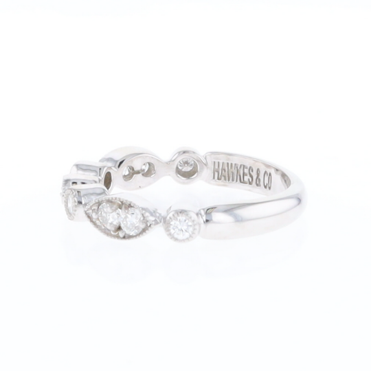 Simply Vintage Wedding Band (White Gold)