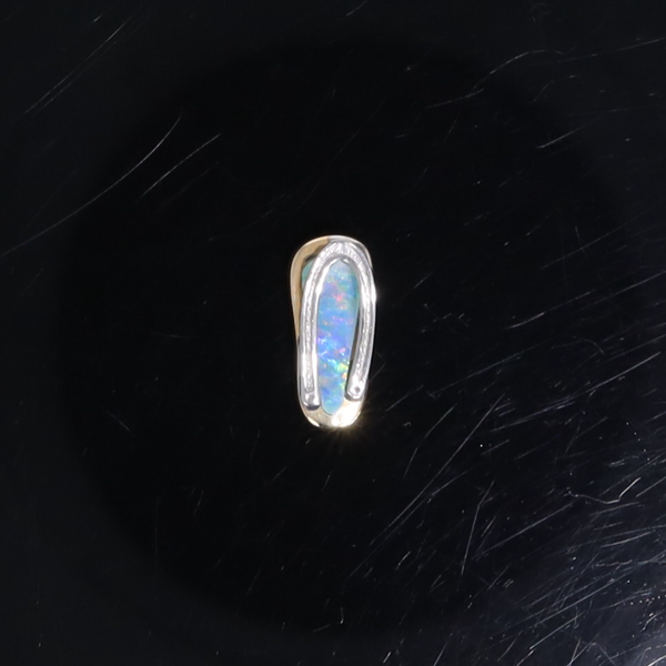 Opal Pendant Inlaid Single Sandal Design