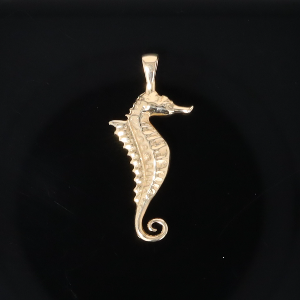 Opal Pendant Inlaid Realistic Sea Horse Design