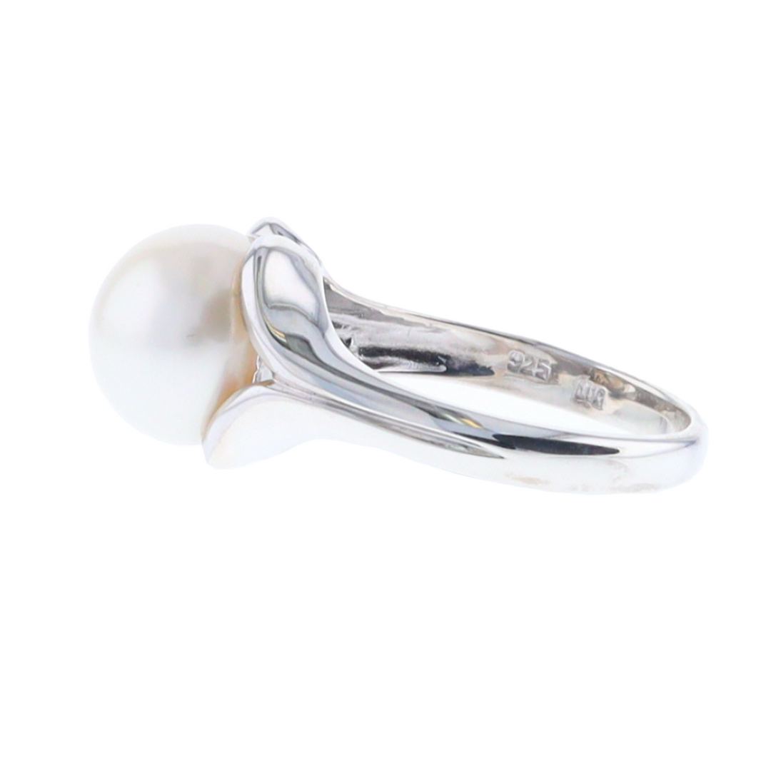 Solitaire Pearl Ring