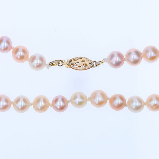 18" Pink and White Pearl Necklace