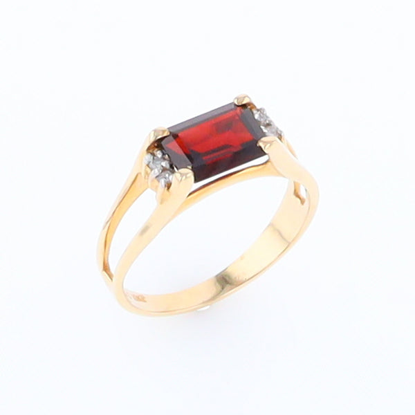Emerald Cut Garnet Ting with Diamond Accents