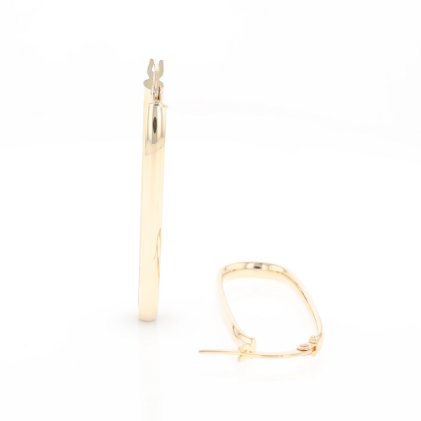 Flat Saddleback Hoop Earrings