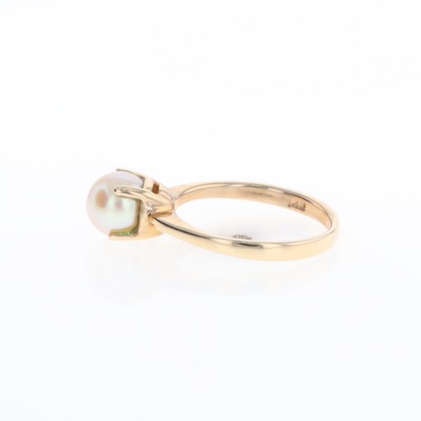 Solitaire Cultured Pearl Ring