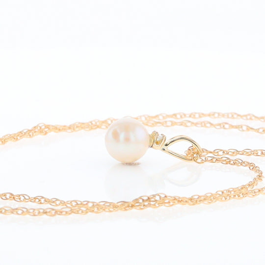 Pearl Pendant with Diamond Accent