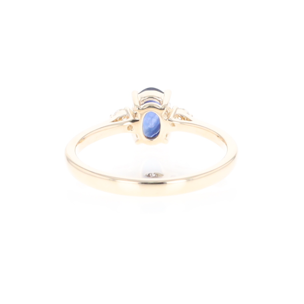 Oval Sapphire Ring With 2 Accent Diamonds