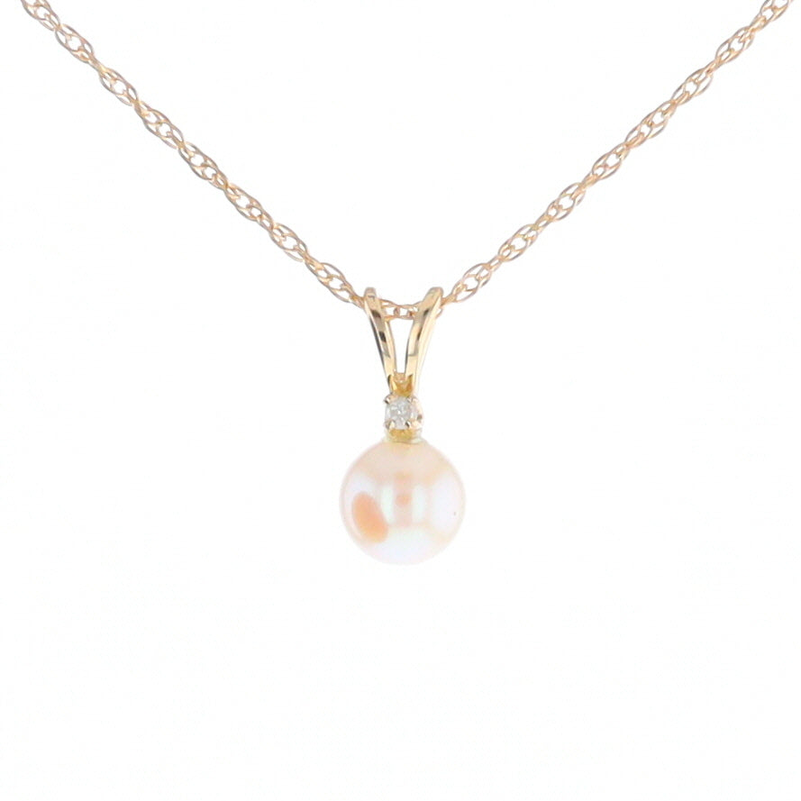 Pearl Pendant with Diamond Accent