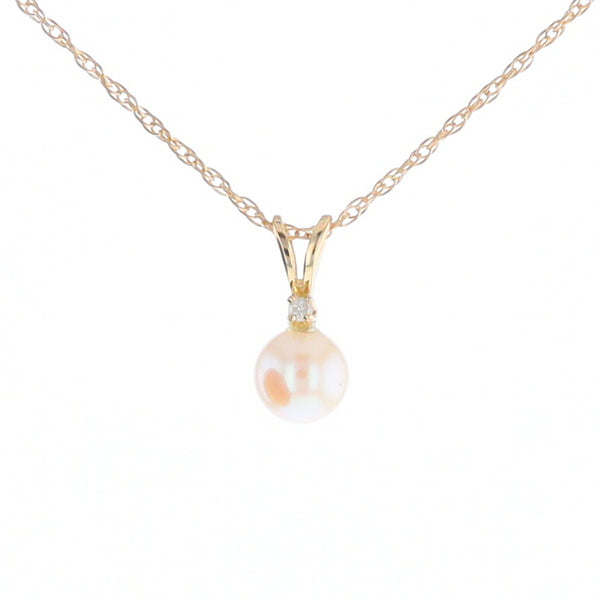 Pearl Pendant with Diamond Accent