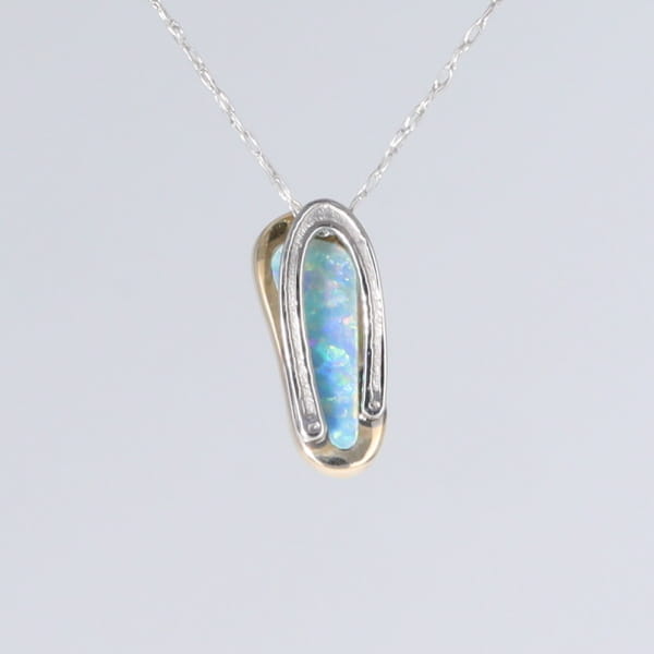 Opal Pendant Inlaid Single Sandal Design