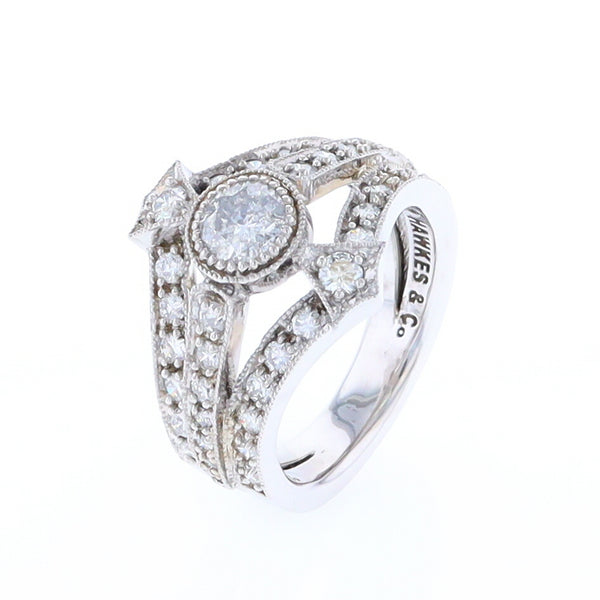 The Queen's Ring - Salt and Pepper