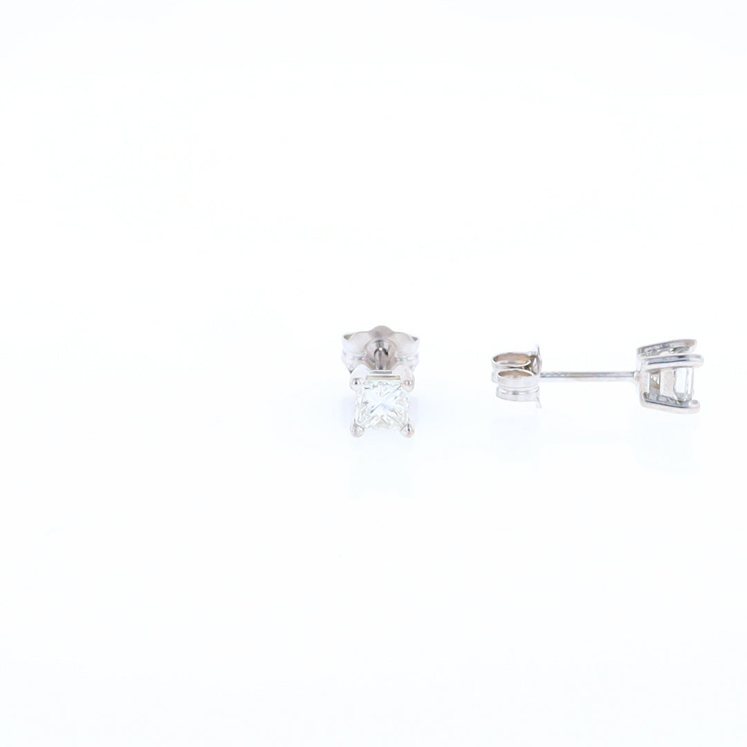 0.51ctw Diamond Stud Earrings