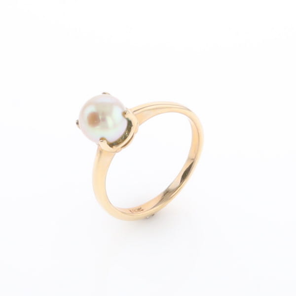 Solitaire Cultured Pearl Ring