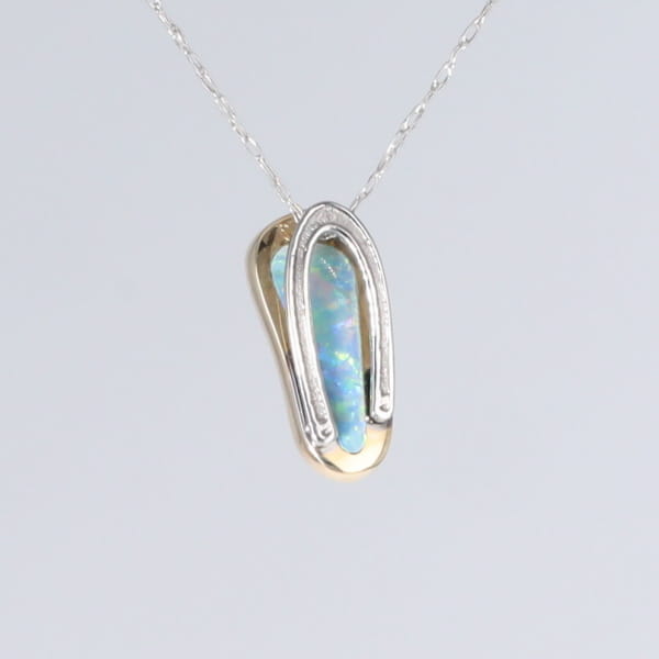 Opal Pendant Inlaid Single Sandal Design