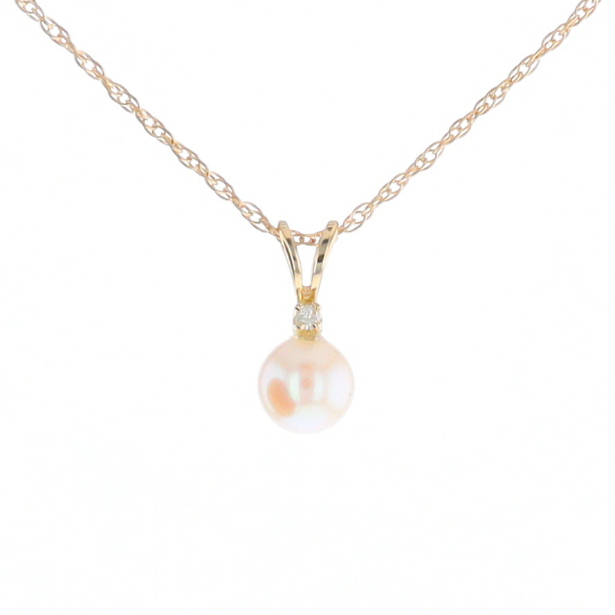 Pearl Pendant with Diamond Accent