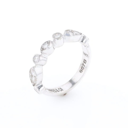 Simply Vintage Wedding Band (White Gold)
