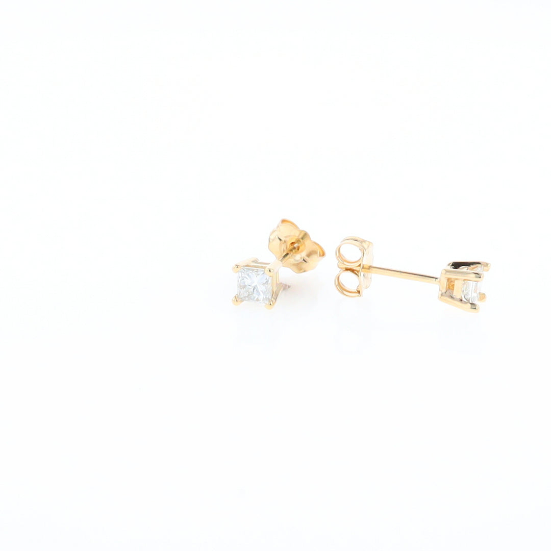 0.39ctw Diamond Stud Earrings