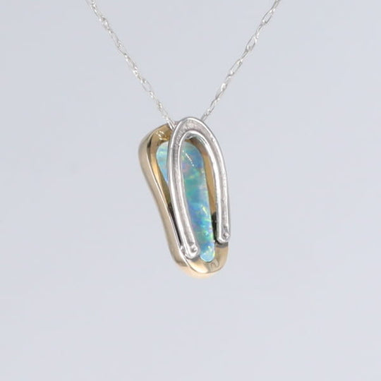 Opal Pendant Inlaid Single Sandal Design