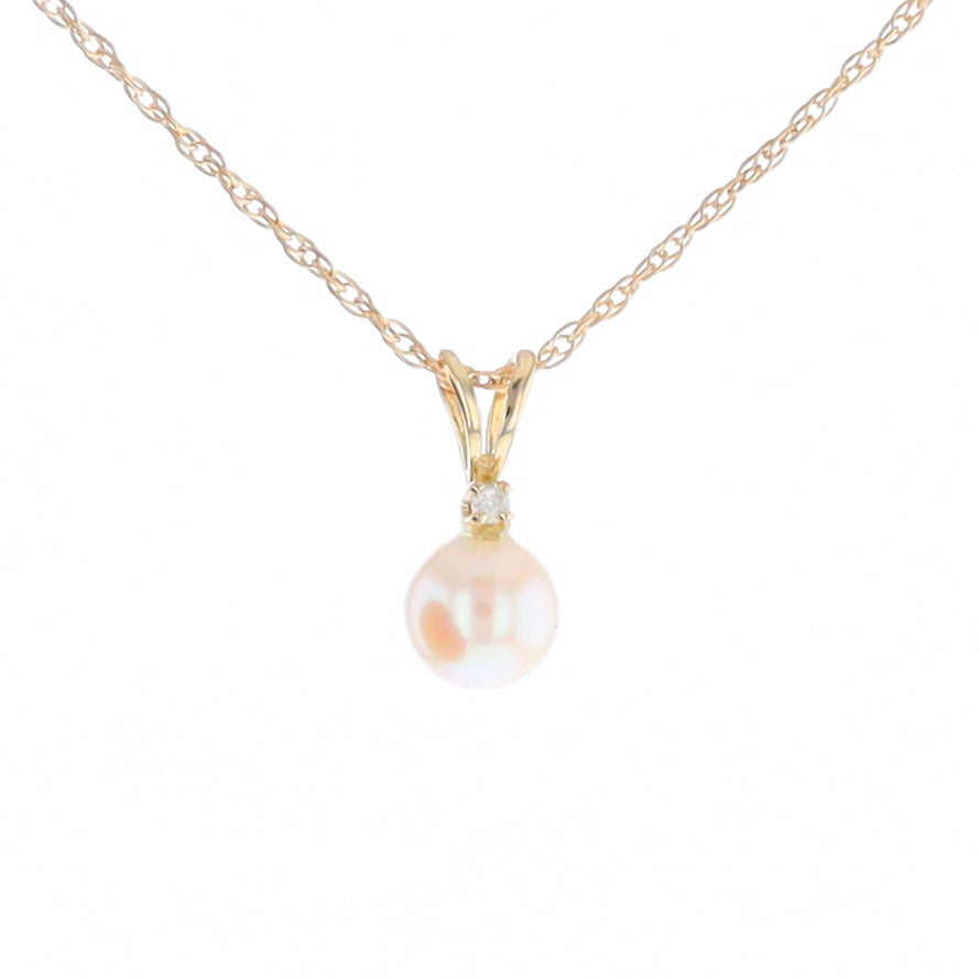 Pearl Pendant with Diamond Accent