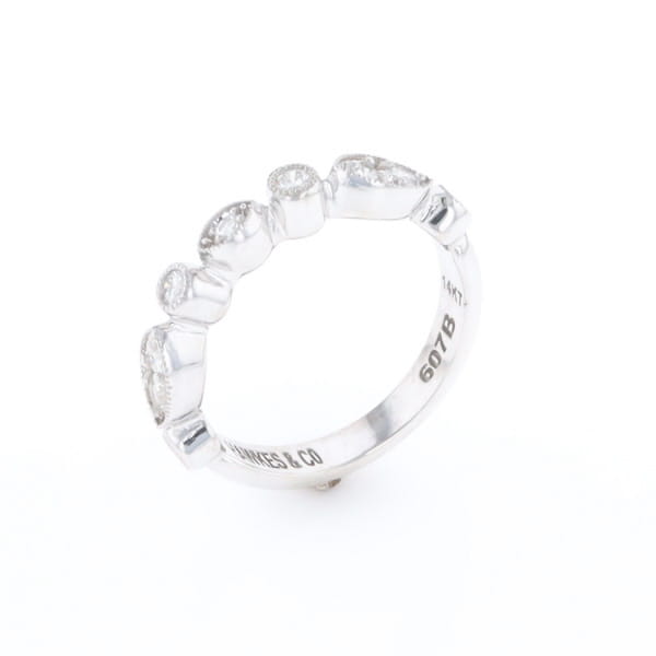 Simply Vintage Wedding Band (White Gold)