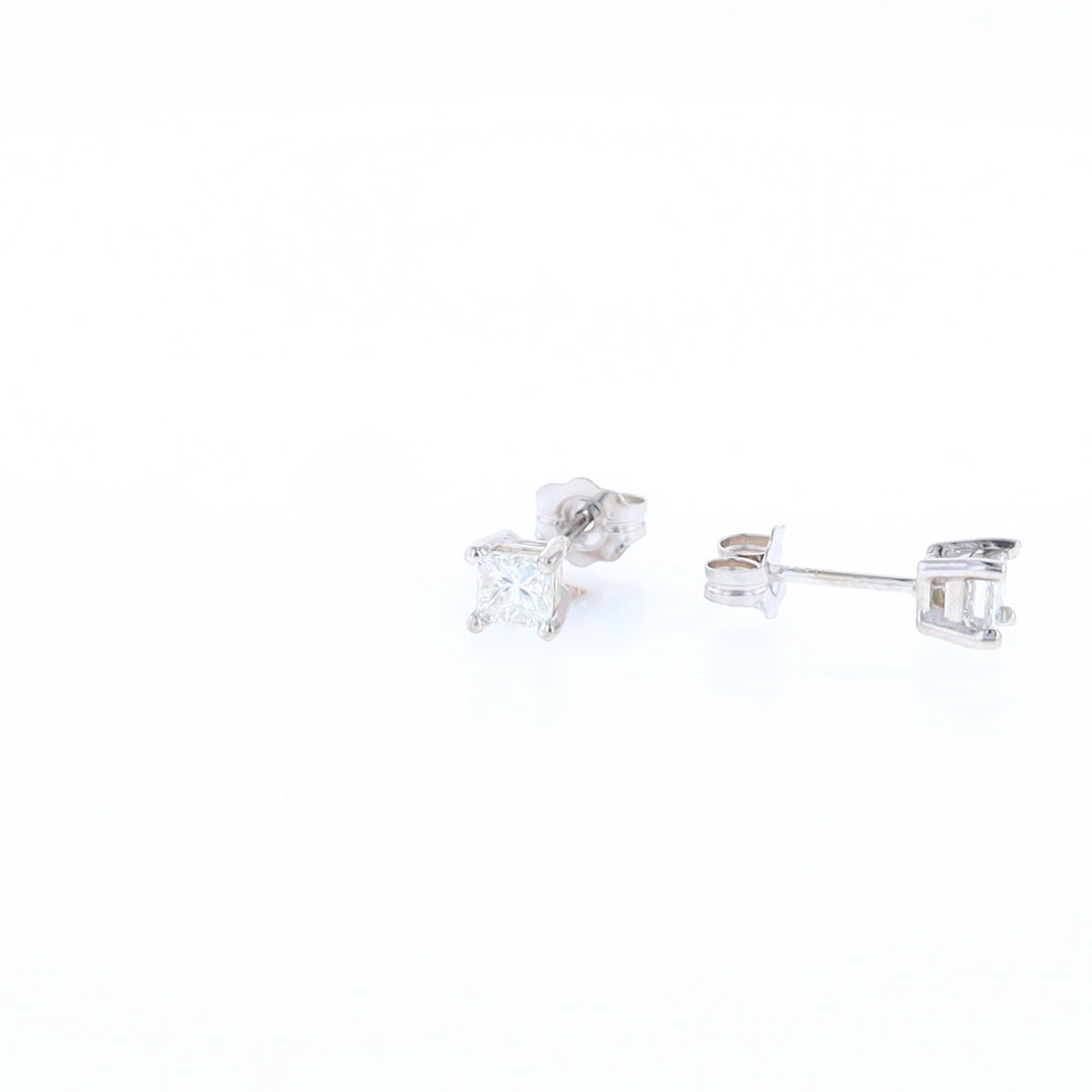 0.51ctw Diamond Stud Earrings