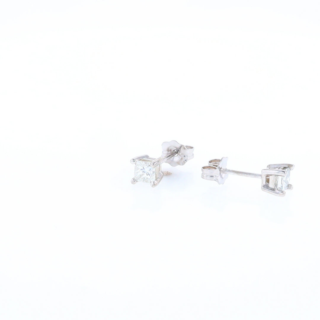 0.51ctw Diamond Stud Earrings