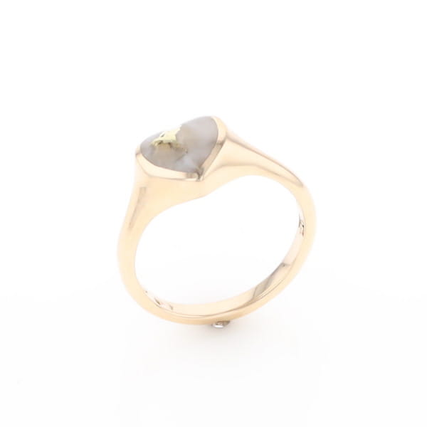 Gold Quartz Ring Heart Shape Inlaid Design