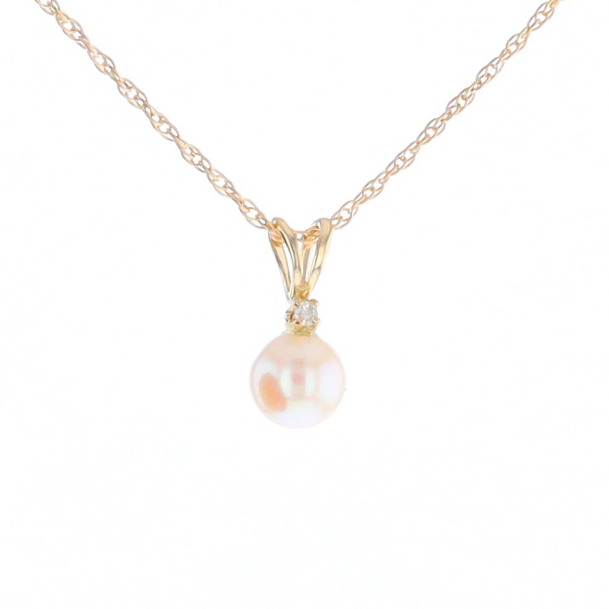 Pearl Pendant with Diamond Accent