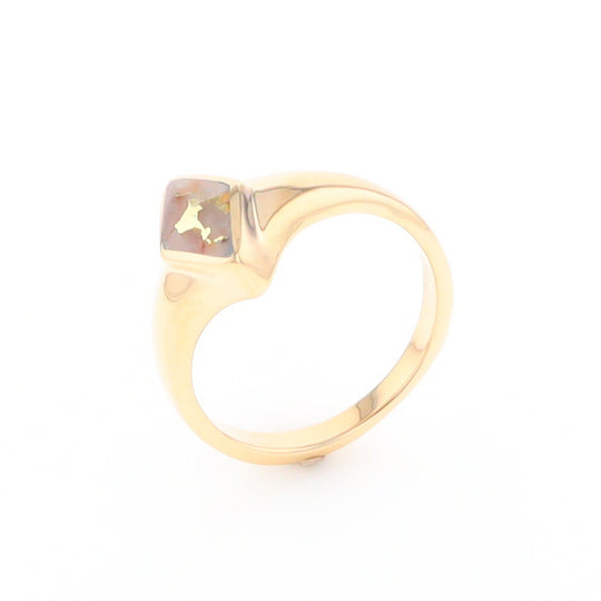 Gold Quartz Ring Diamond Shape Inlaid Design