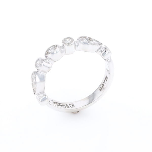Simply Vintage Wedding Band (White Gold)