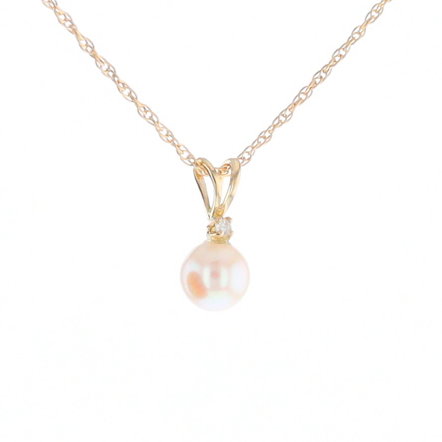 Pearl Pendant with Diamond Accent