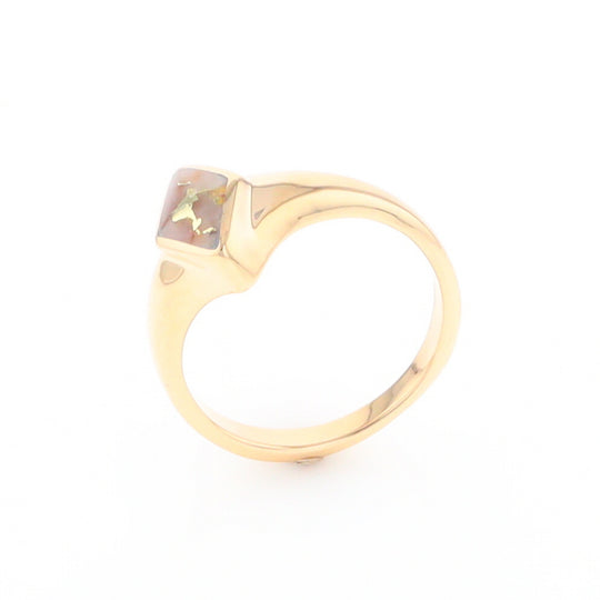 Gold Quartz Ring Diamond Shape Inlaid Design