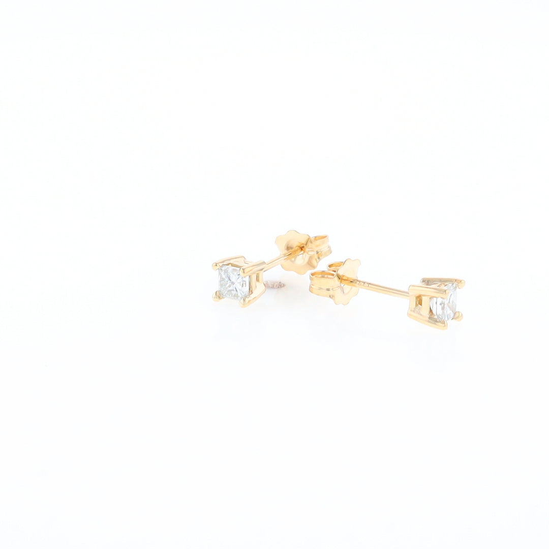 0.38ctw Diamond Stud Earrings