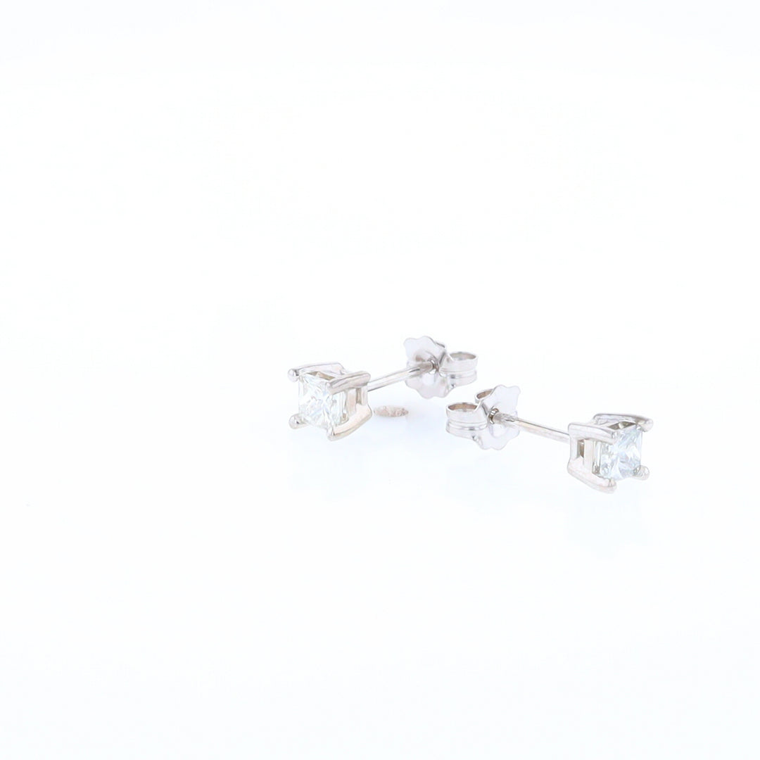 0.51ctw Diamond Stud Earrings