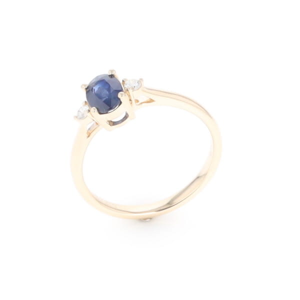 Oval Sapphire Ring With 2 Accent Diamonds