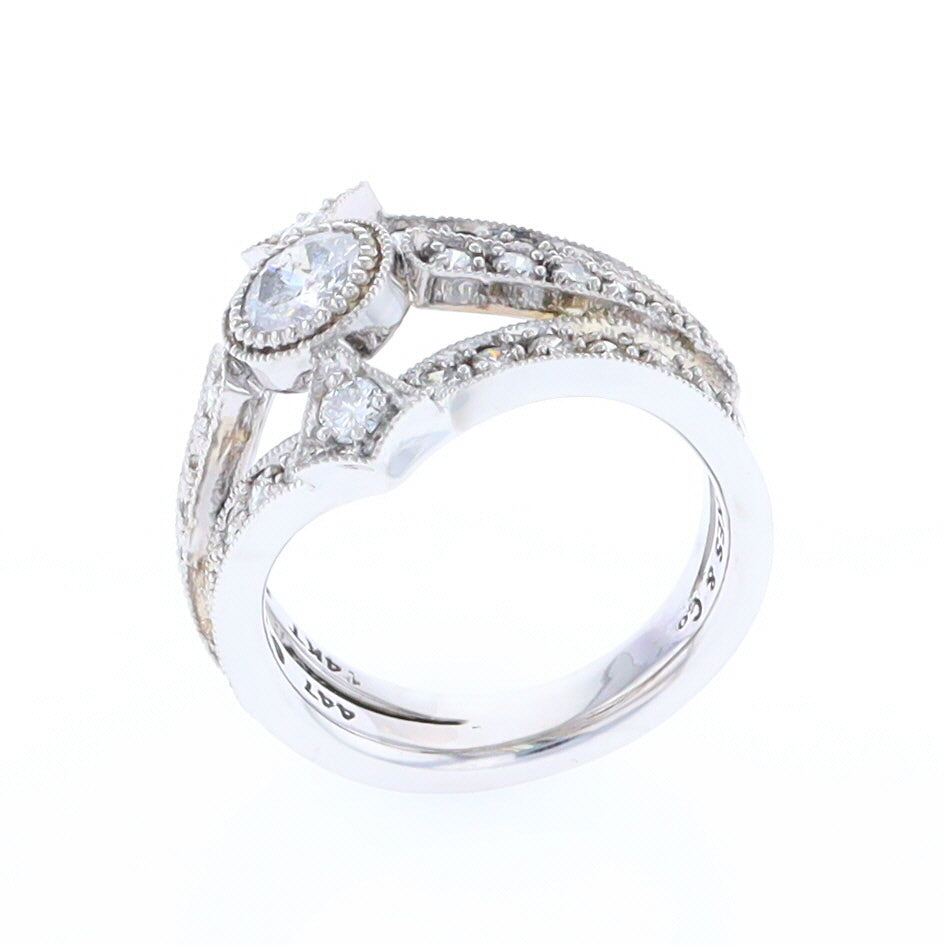 The Queen's Ring - Salt and Pepper