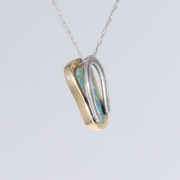 Opal Pendant Inlaid Single Sandal Design