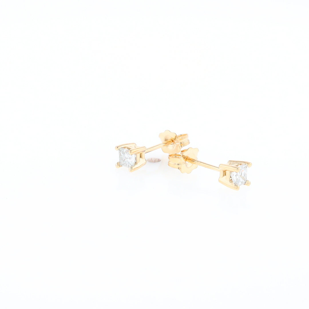 0.38ctw Diamond Stud Earrings