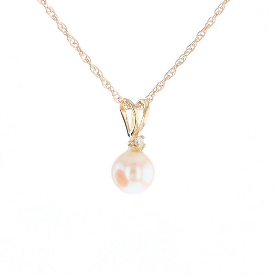 Pearl Pendant with Diamond Accent