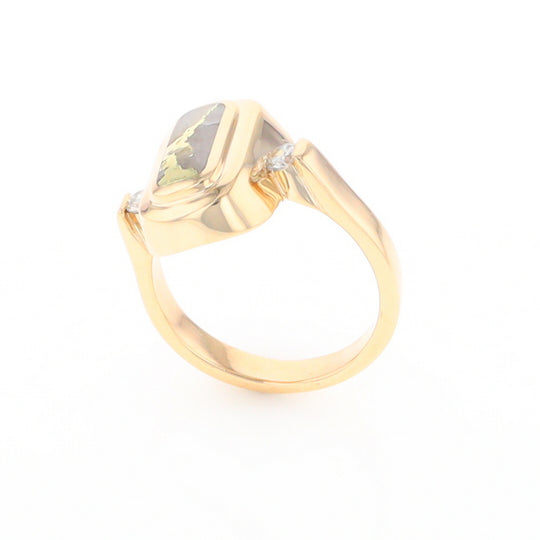 Gold Quartz Ring Oval Inlaid Design with .06ctw Round Diamonds