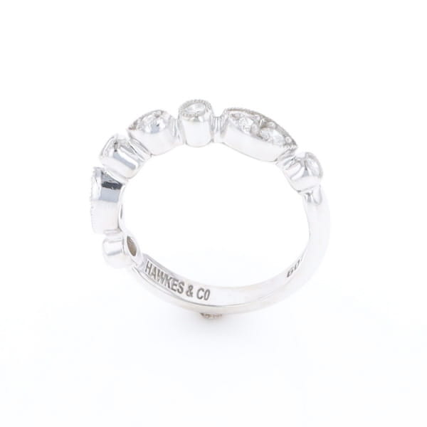 Simply Vintage Wedding Band (White Gold)