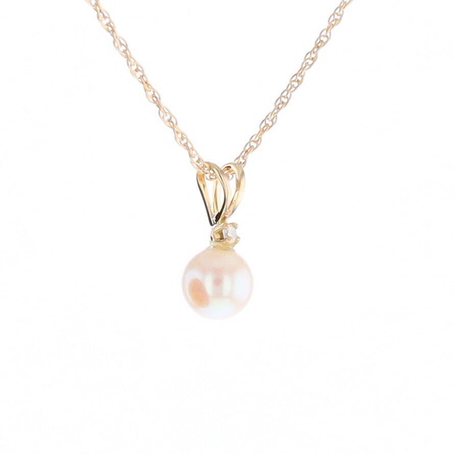 Pearl Pendant with Diamond Accent